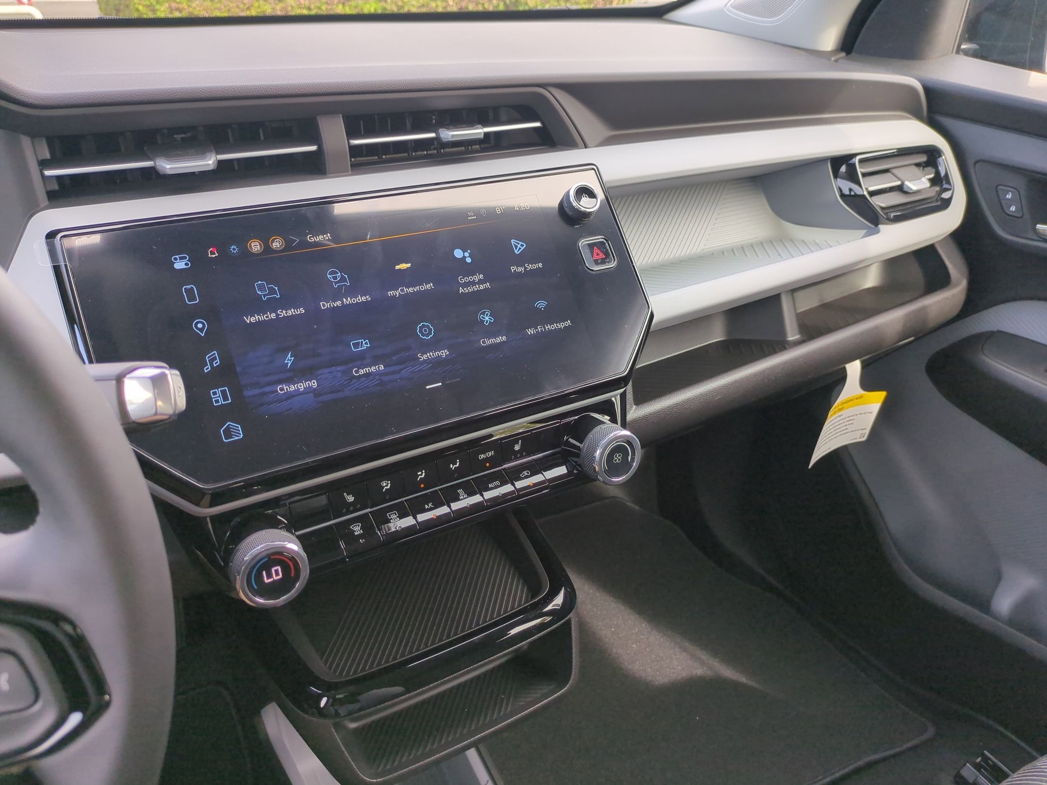 New 2027 Mosaic Black Metallic Chevrolet LT image 18