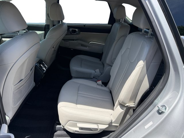 Used 2023 Silky Silver Kia SX Prestige image 16