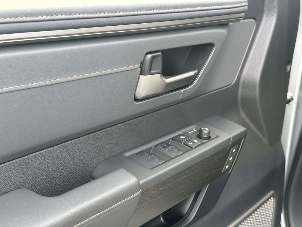 2026 Toyota Tundra Capstone - Photo 17