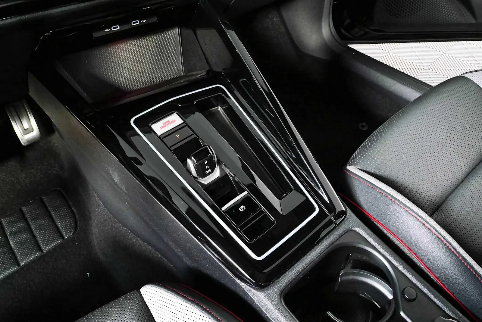 Certified Used 2024 Mythos Black Metallic Volkswagen Autobahn image 19