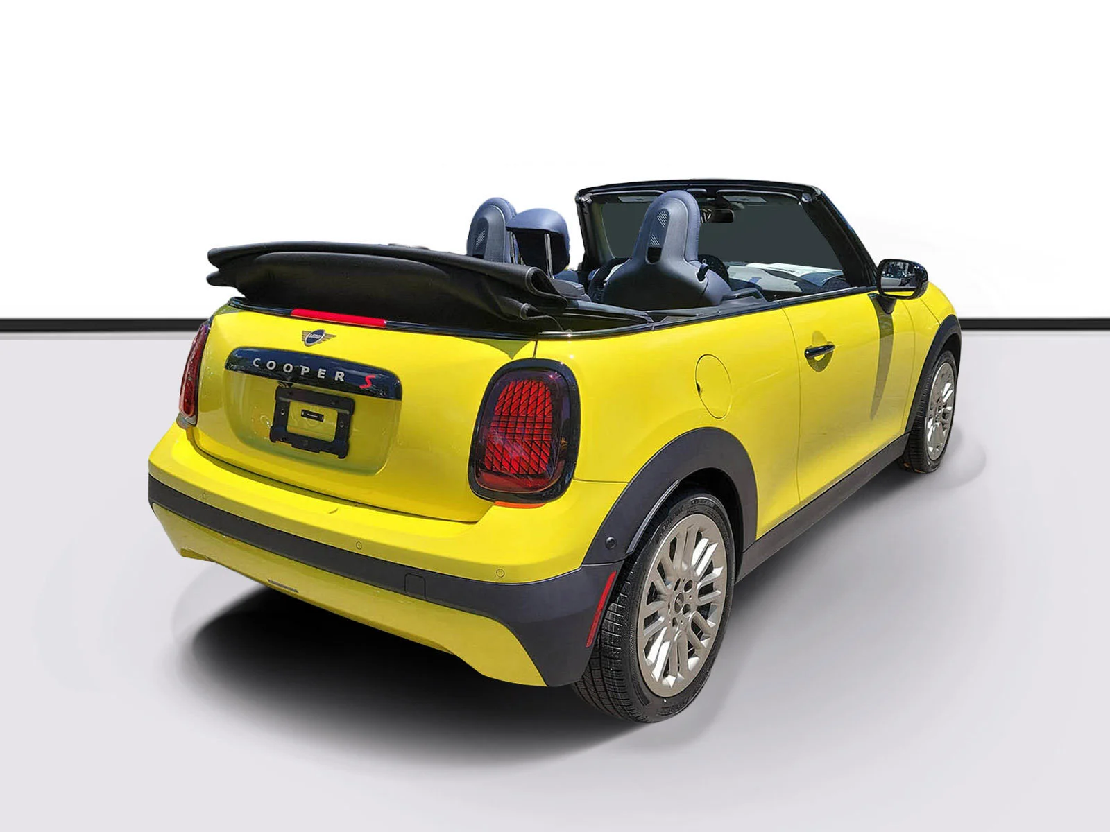 New 2026 Yellow MINI Signature Plus image 4
