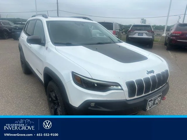 Used 2019 White Jeep Trailhawk image 1