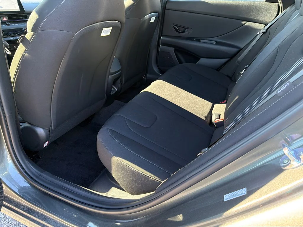 Used 2025 Gray Hyundai SEL Sport image 20