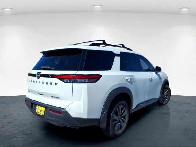 Used 2022 White Nissan SV image 8