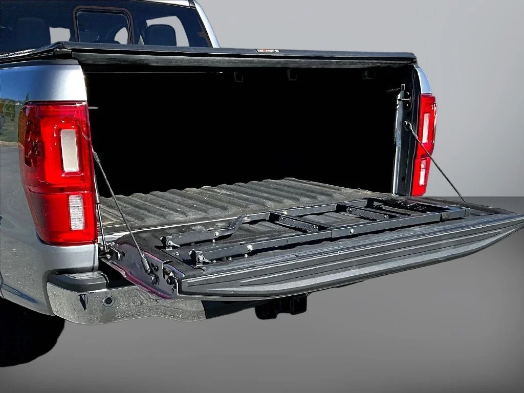 Used 2020 Silver Metallic Ford Lariat image 8