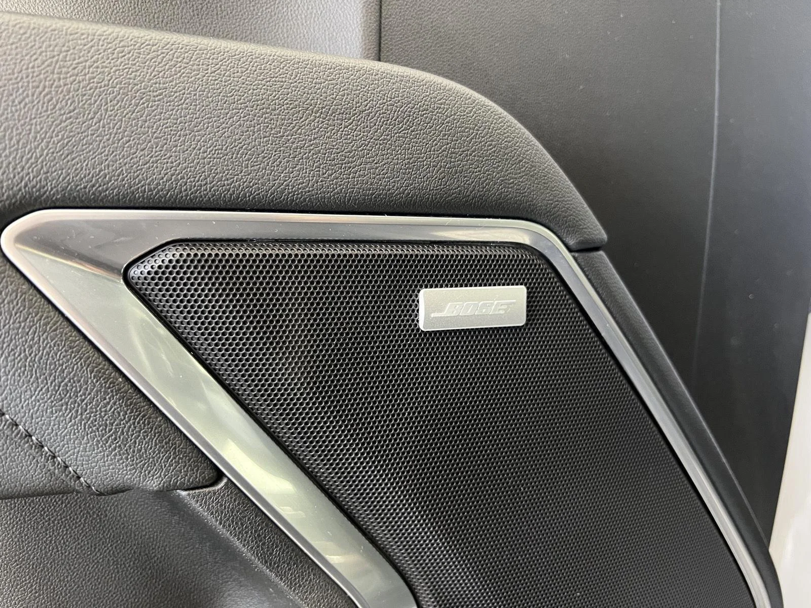 Used 2024 Summit White Chevrolet RST image 20