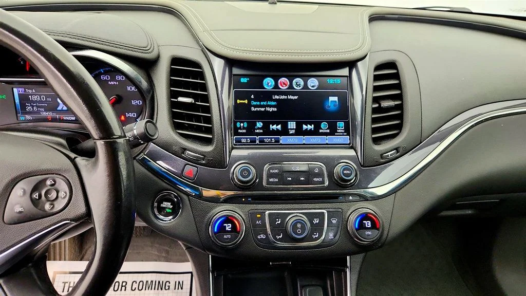 Used 2016 Iridescent Pearl Tricoat Chevrolet 4dr Sedan LTZ w/2LZ image 17