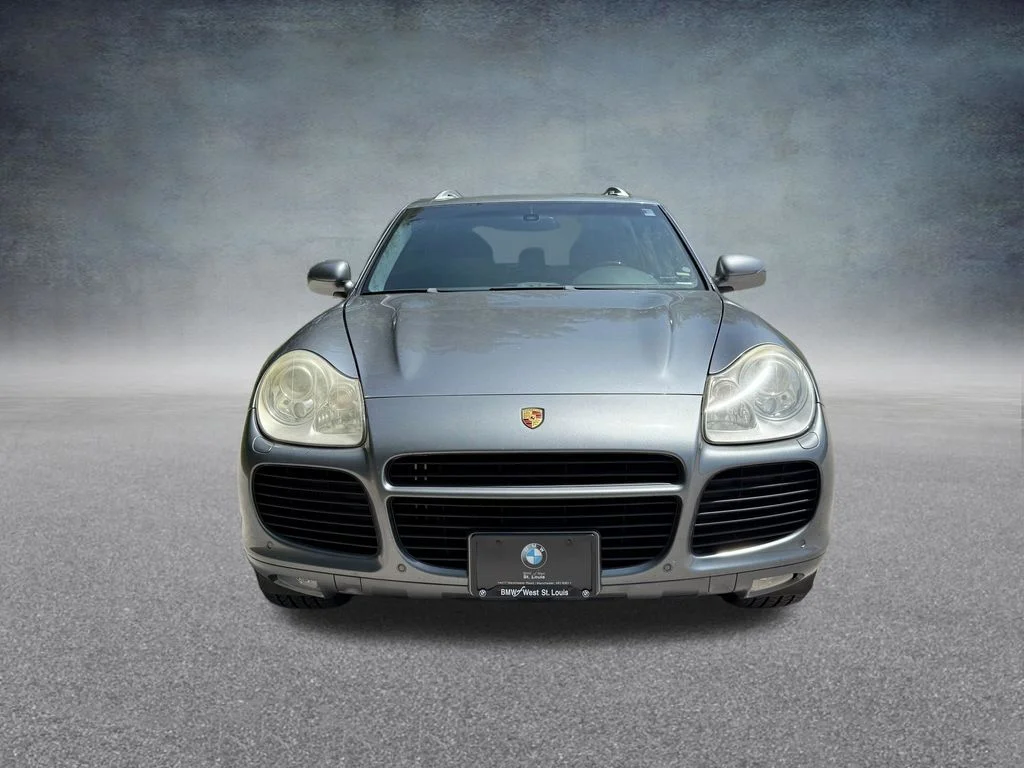 Used 2005  Porsche Turbo image 10