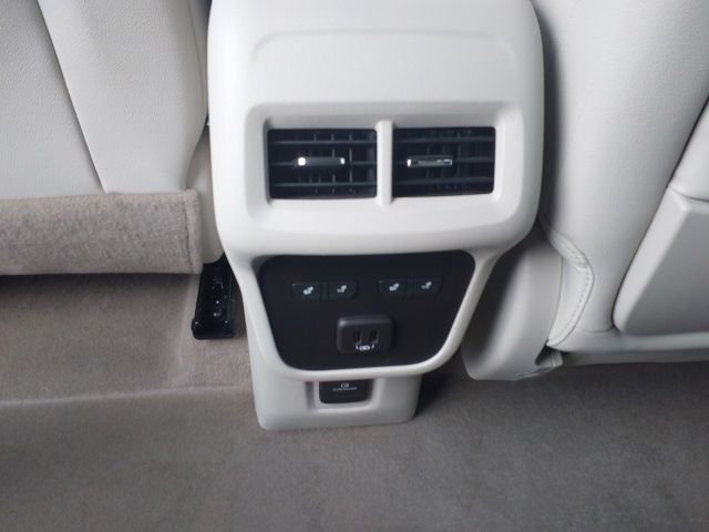 Used 2024 White GMC Denali image 11