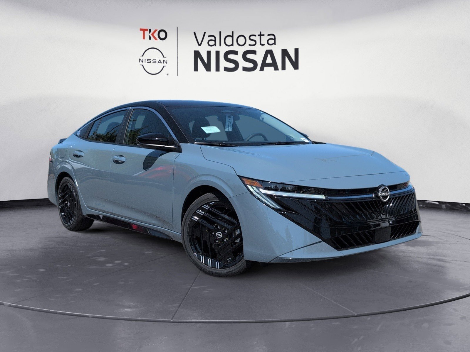 New 2026 Atlantic Gray Metallic / Super Black Two-tone Nissan SR image 2