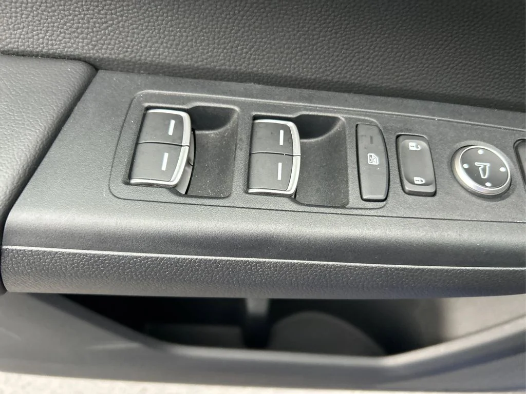 Used 2024  Honda EX-L image 33