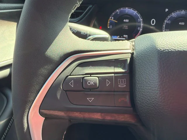 New 2027 White Jeep Laredo Altitude image 32