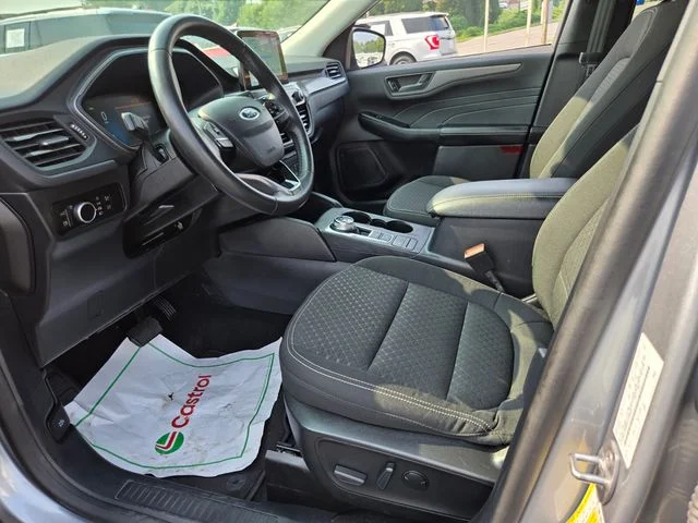 Used 2023 Silver Metallic Ford Active image 10