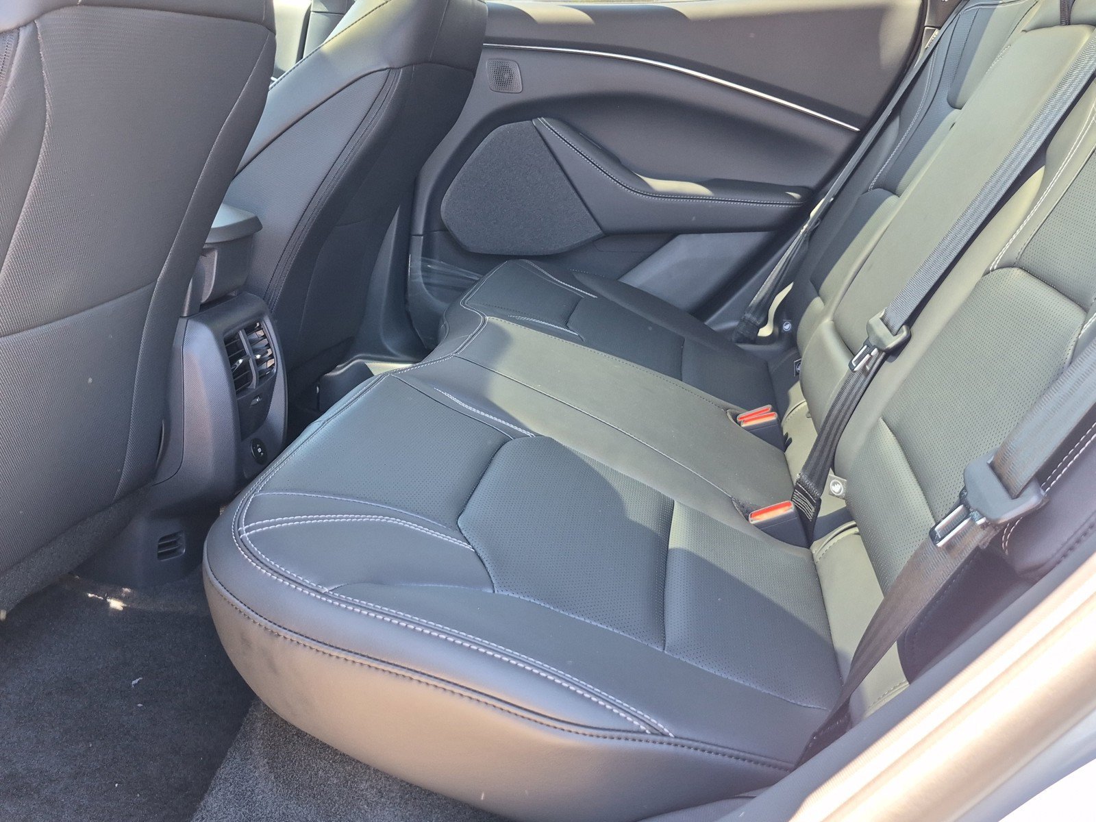 New 2026 Glacier Gray Metallic Tri-coat Ford Premium image 20