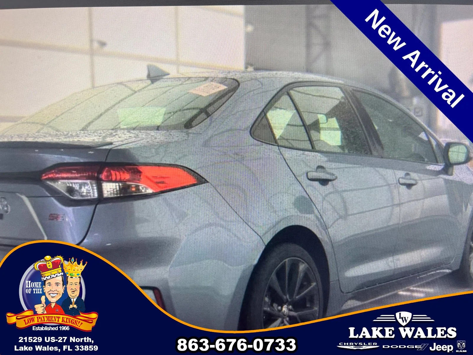 Used 2024 Gray Toyota SE image 3