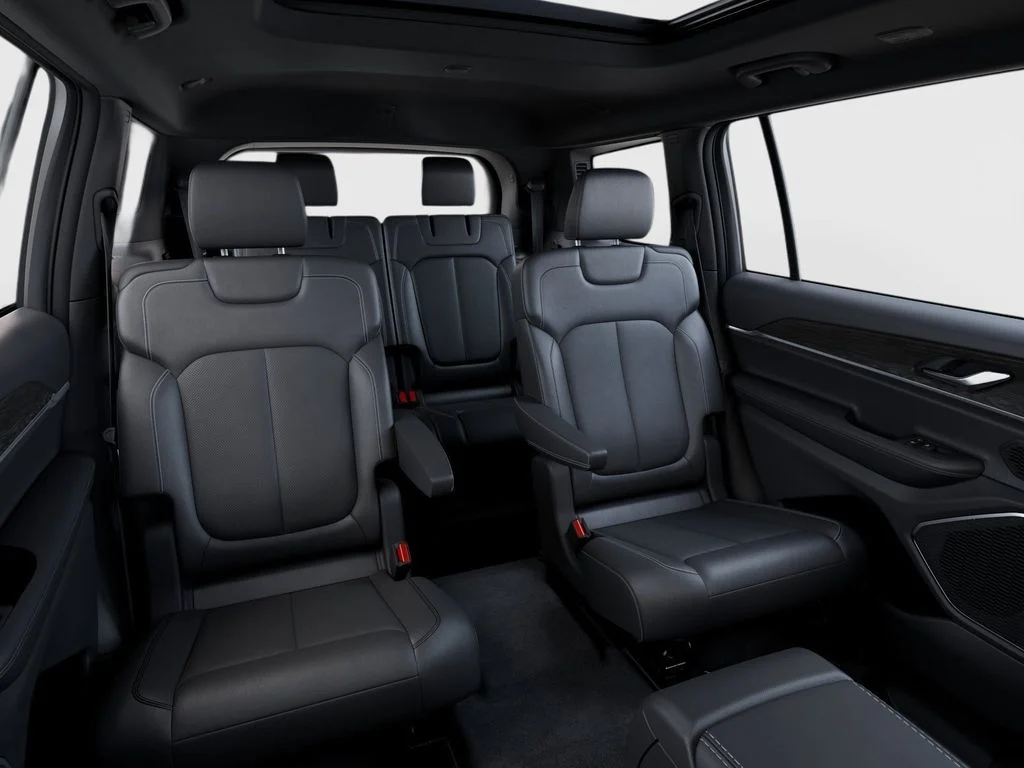 New 2026 Velvet Red Pearl-Coat Exterior Paint Jeep Limited Reserve image 17