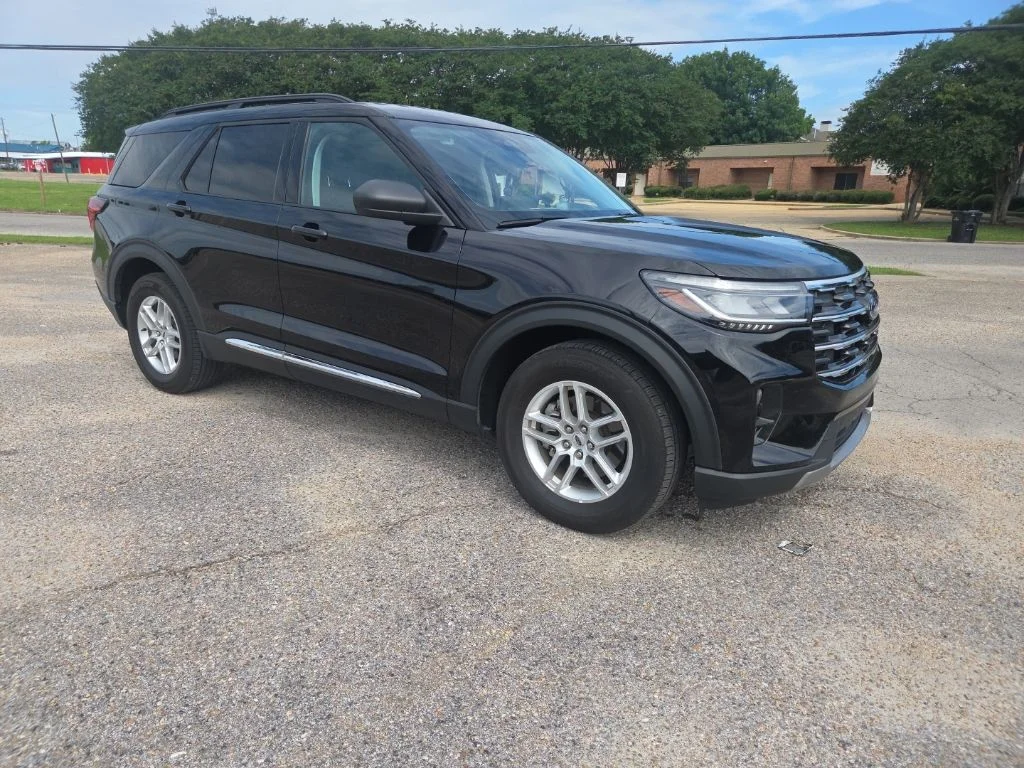 Used 2025 Black Ford Active image 13