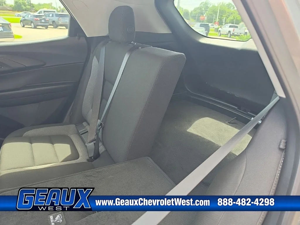 Used 2025 Gray Chevrolet LT image 27
