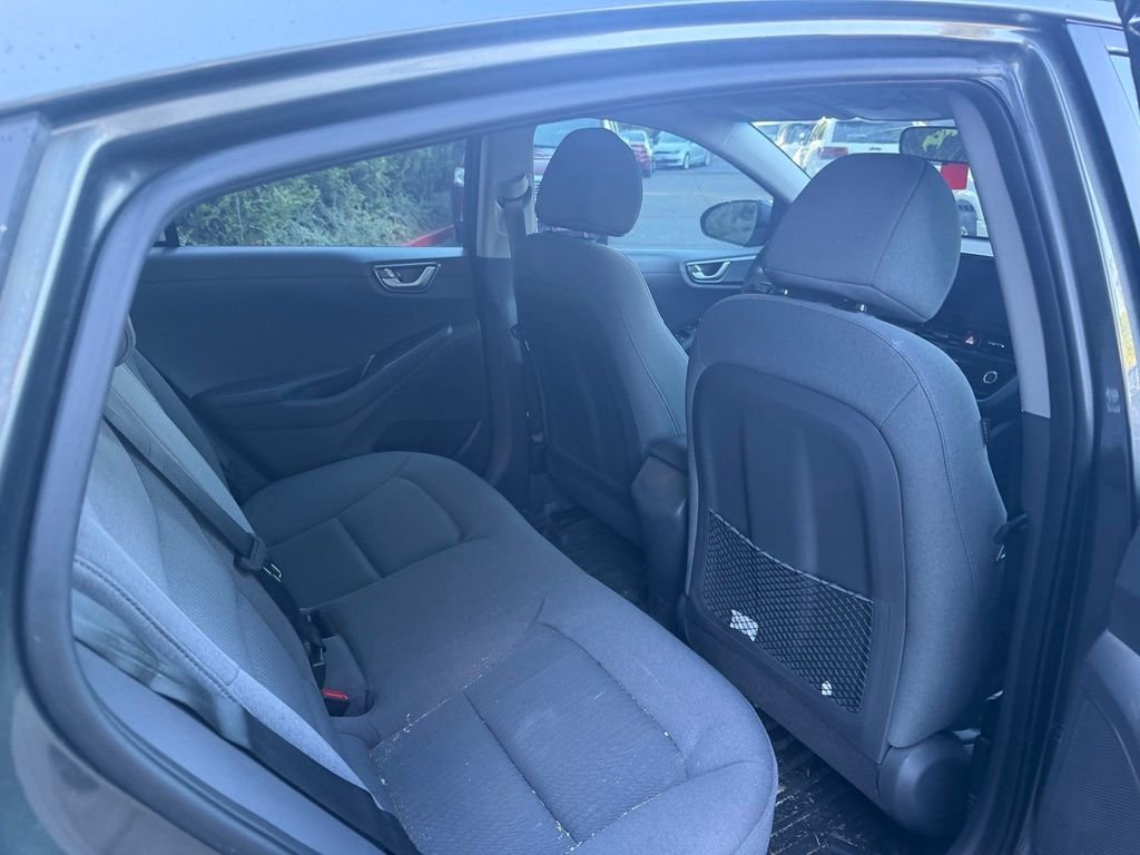Used 2022 Amazon Gray Hyundai Blue image 15