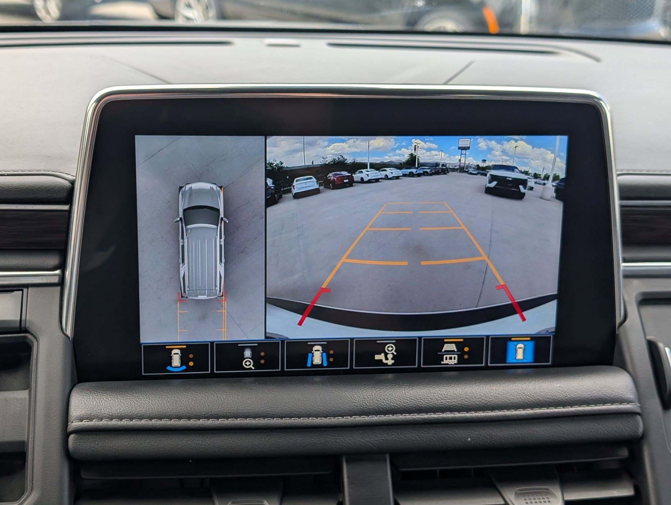 Used 2021 SUMMIT WHITE Chevrolet LT image 19
