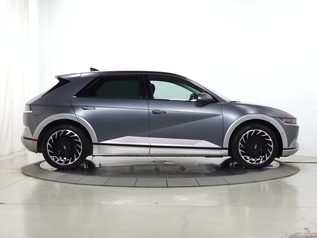 2024 Hyundai IONIQ 5 Limited - Photo 12