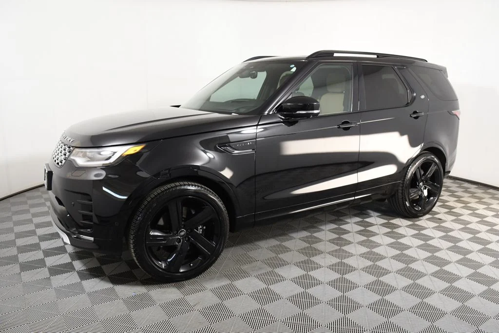 Used 2024 Land Rover Discovery Metropolitan Edition with VIN SALRW4EU5R2487831 for sale in Richfield, Minnesota