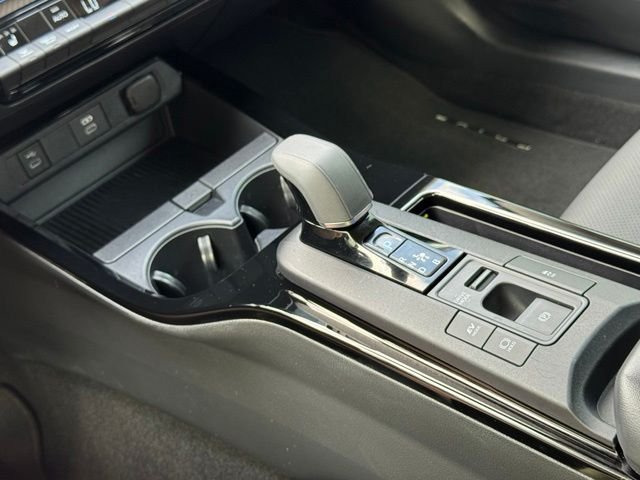 Used 2024  Toyota XLE image 39