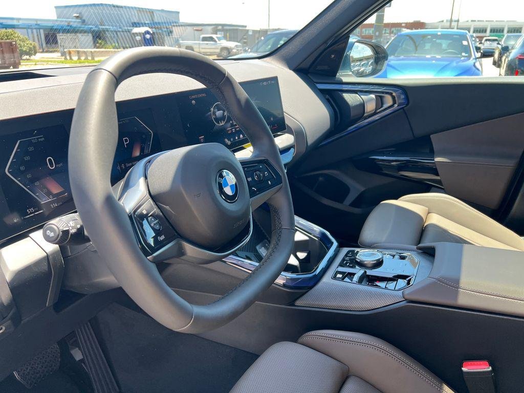 New 2026 Arctic Race Blue metallic BMW 30 xDrive image 4