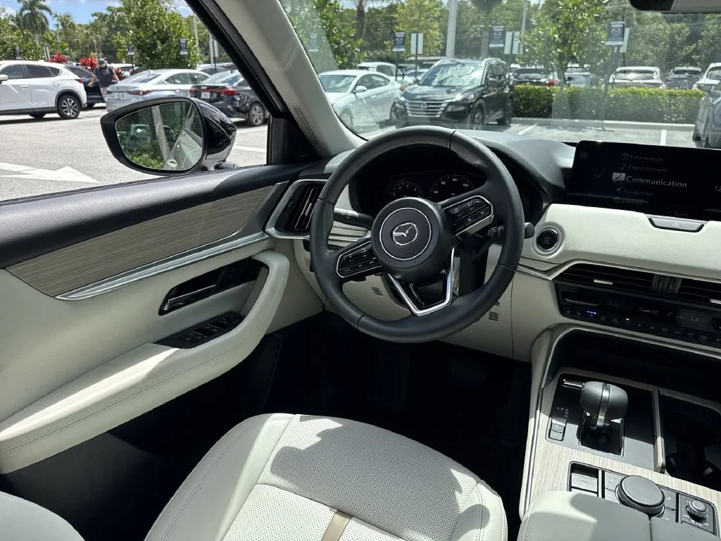 New 2026 Platinum Quartz Mazda 3.3 Turbo S Premium image 21