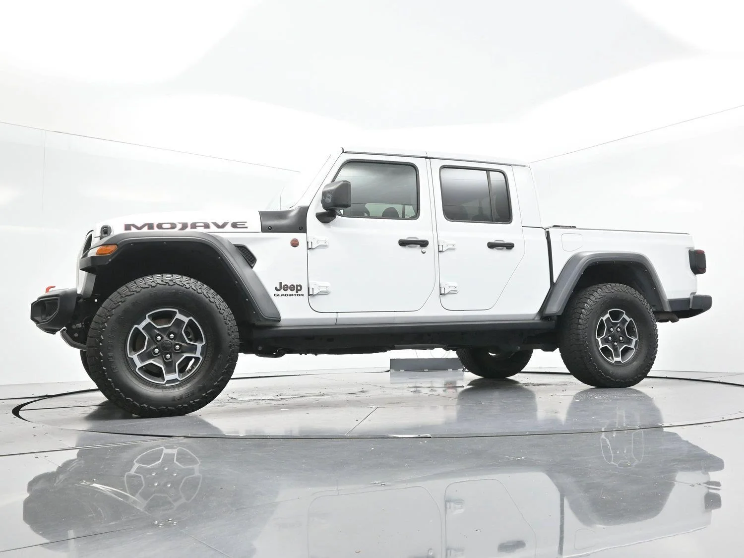 Used 2022 Bright White Clearcoat Jeep Mojave image 45
