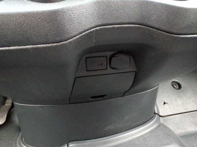 Used 2025 Arctic White Mercedes-Benz M2CA4S image 8