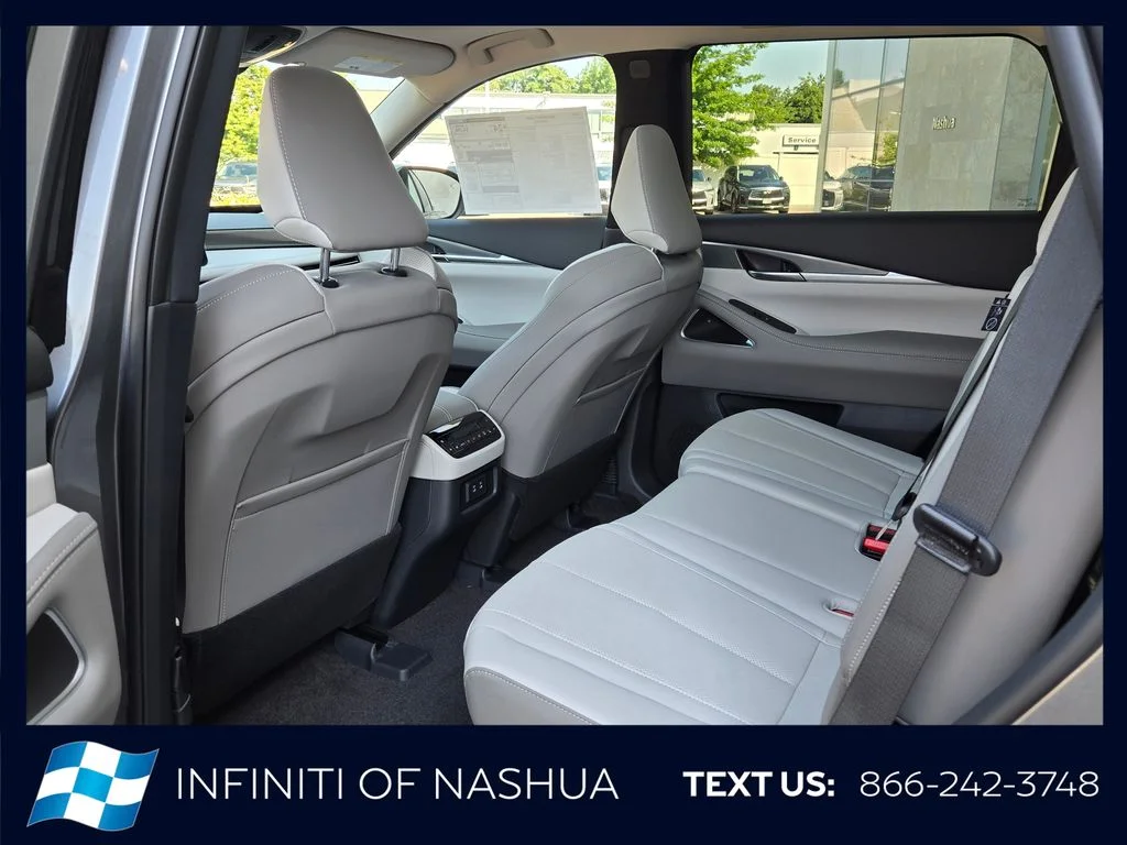 New 2027 GRAPHITE SHADOW INFINITI Luxe AWD image 20