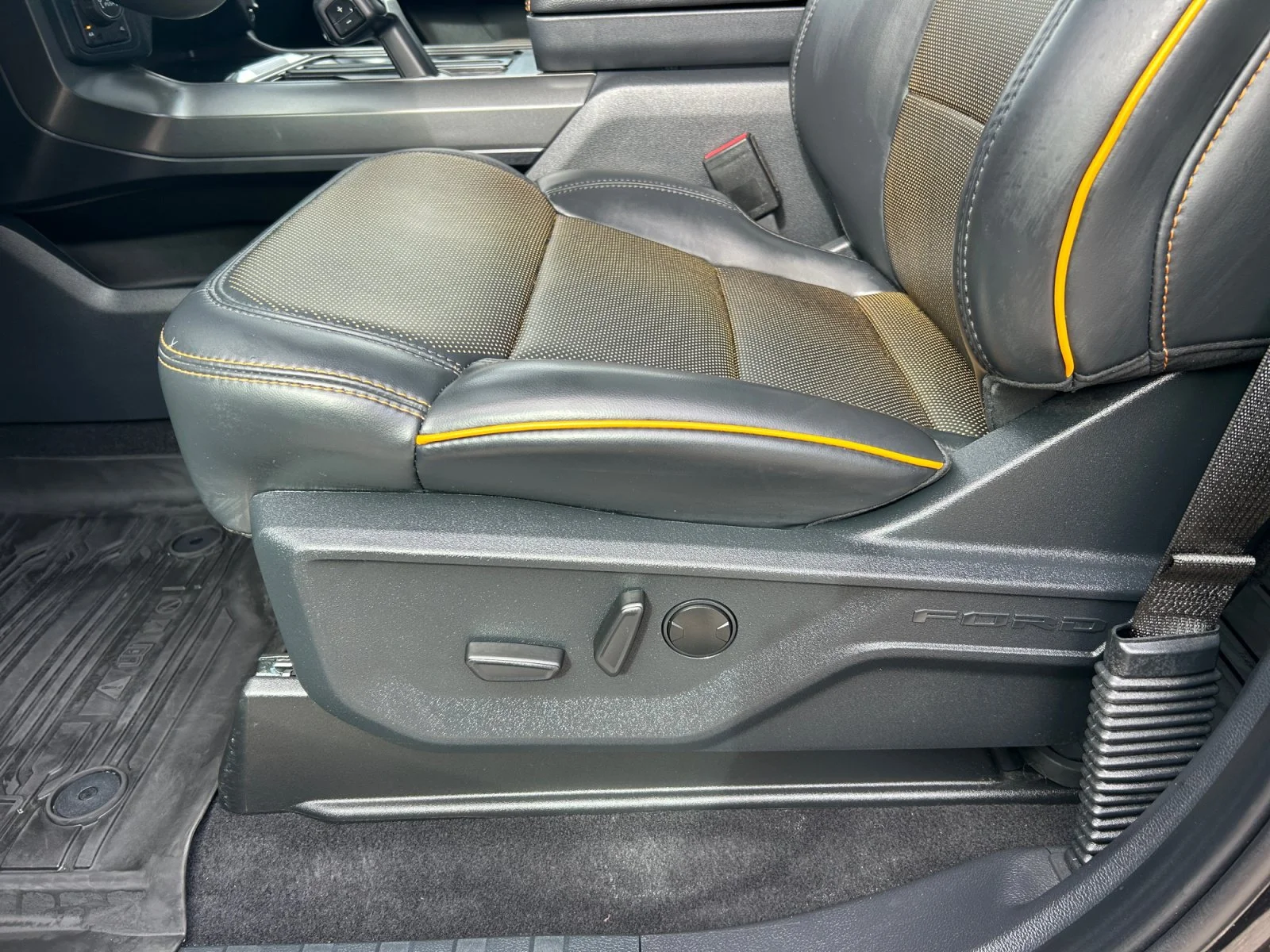 Used 2025 Black Ford Tremor SuperCrew image 15