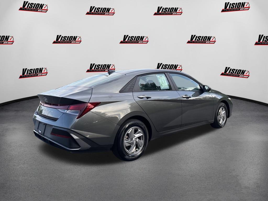 New 2026 Gray Hyundai SE image 5