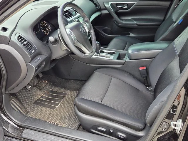 Used 2016 Black Nissan 2.5 SR image 8