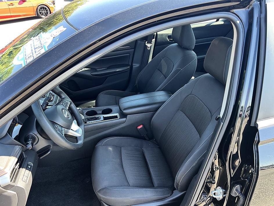 Certified Used 2025 Super Black Nissan SV image 13