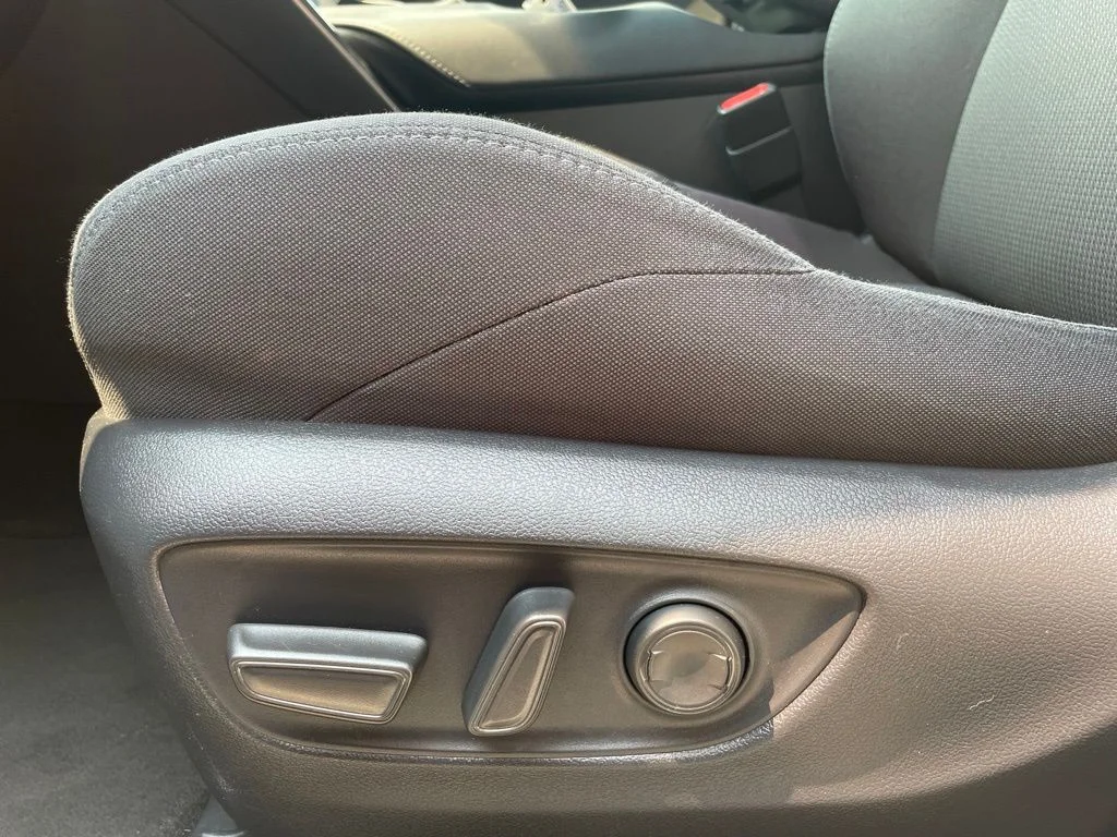 Used 2021 White Toyota LE image 11