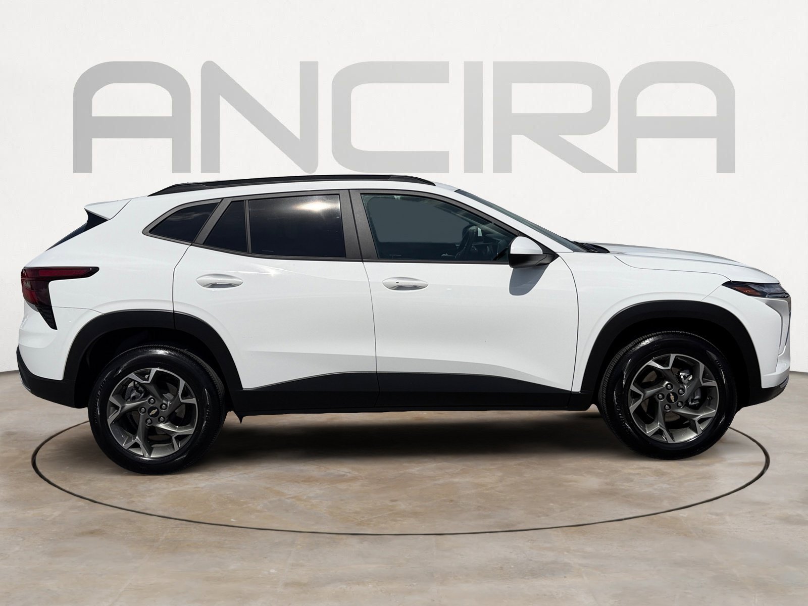 Used 2025 Summit White Chevrolet LT image 11
