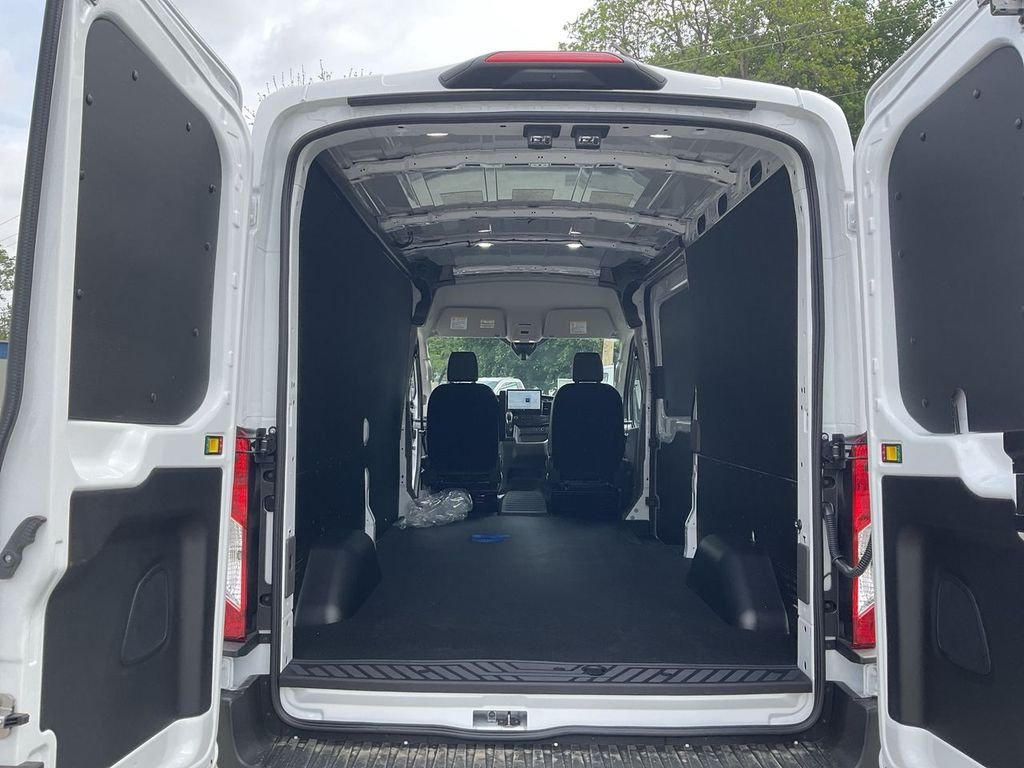 New 2026 Oxford White Ford Cargo Van image 21