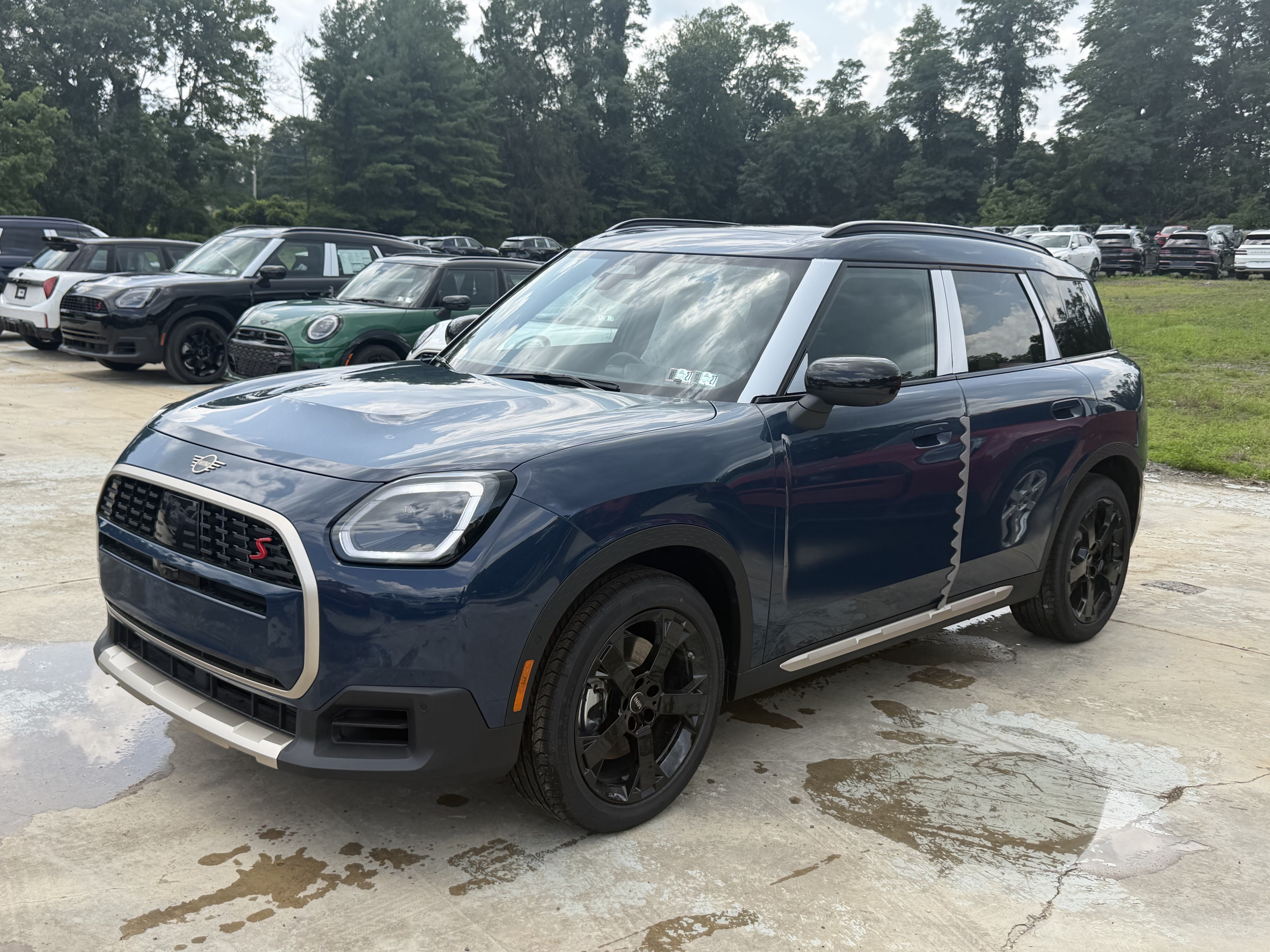 New 2027  MINI Iconic image 1