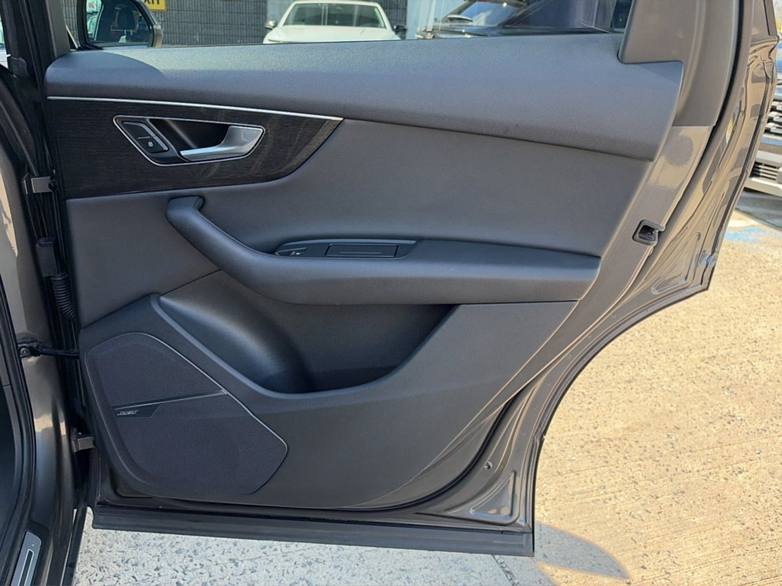 2020 Audi Q7 Premium Plus - Photo 28