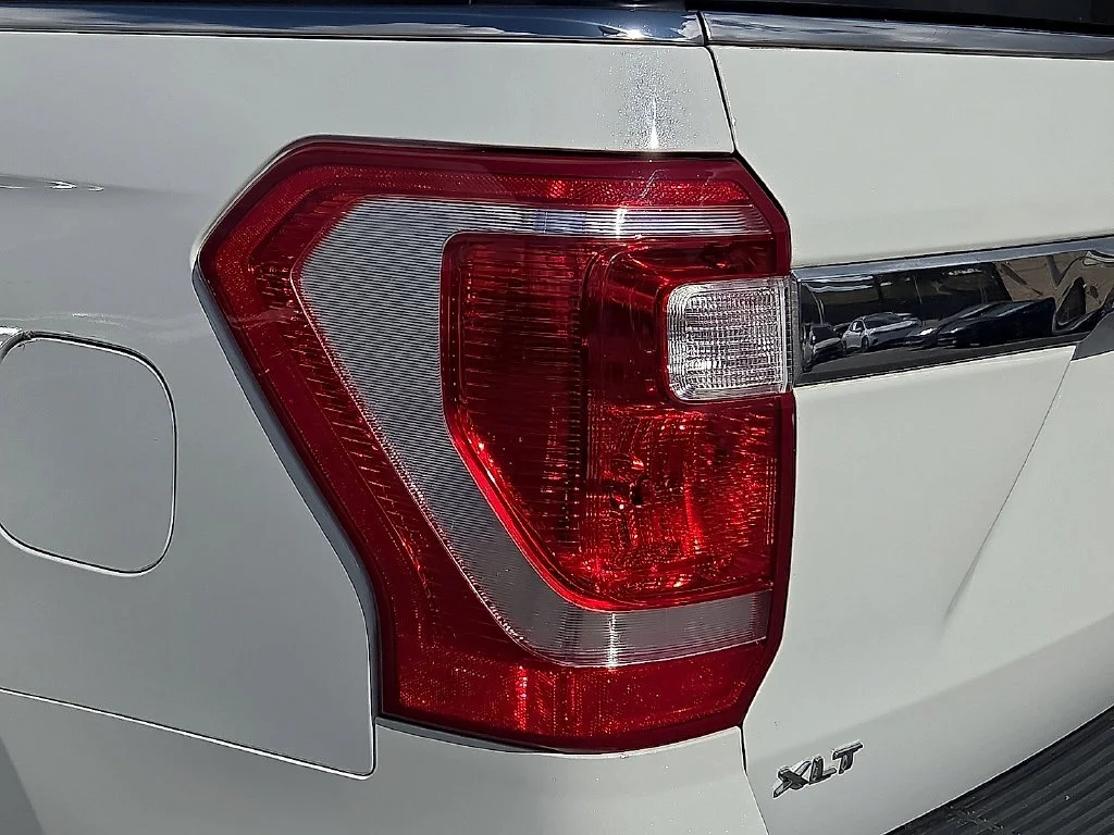 Used 2021 White Ford XLT image 9