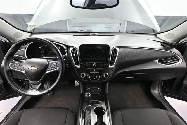 Used 2016 Gray Chevrolet LT image 23