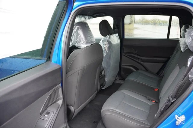 New 2026 Hydro Blue Pearl-Coat Exterior Paint Jeep Laredo image 11