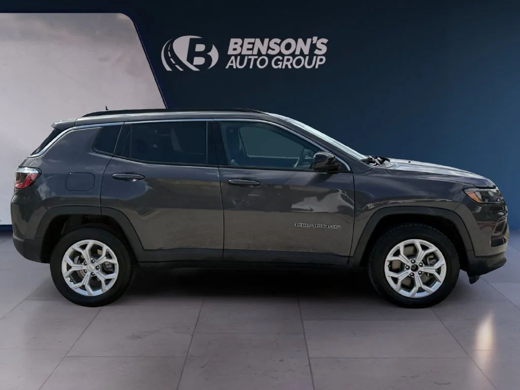 Used 2024 Gray Jeep Latitude image 6