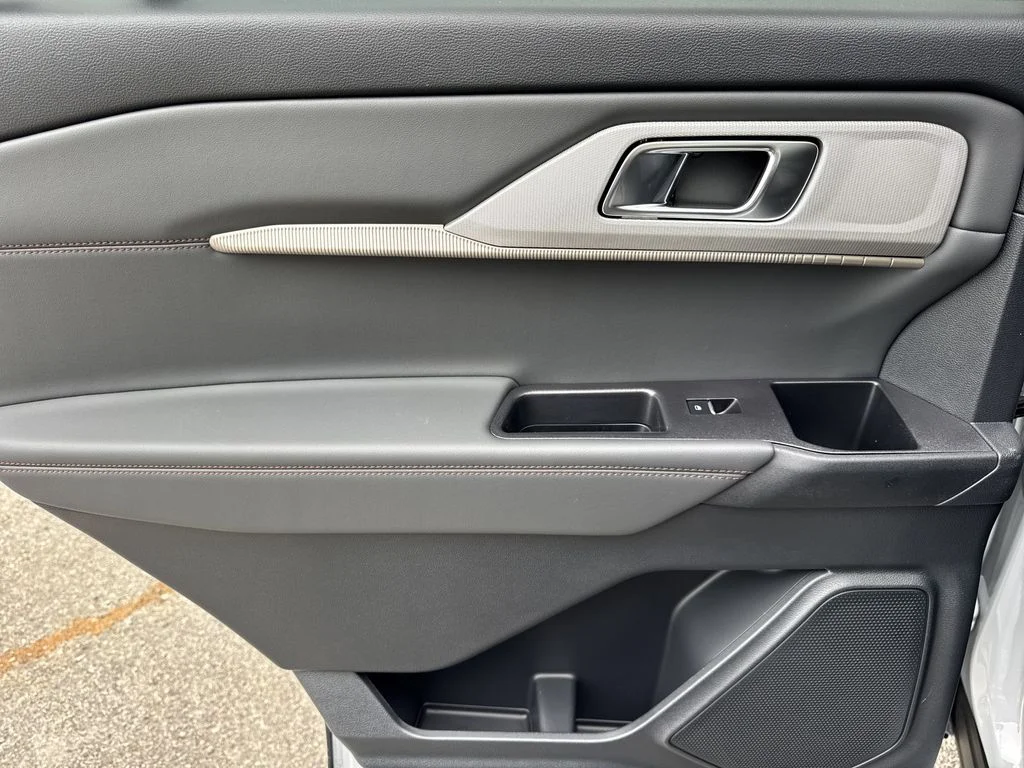 New 2026 Space White Metallic Ford Active image 21