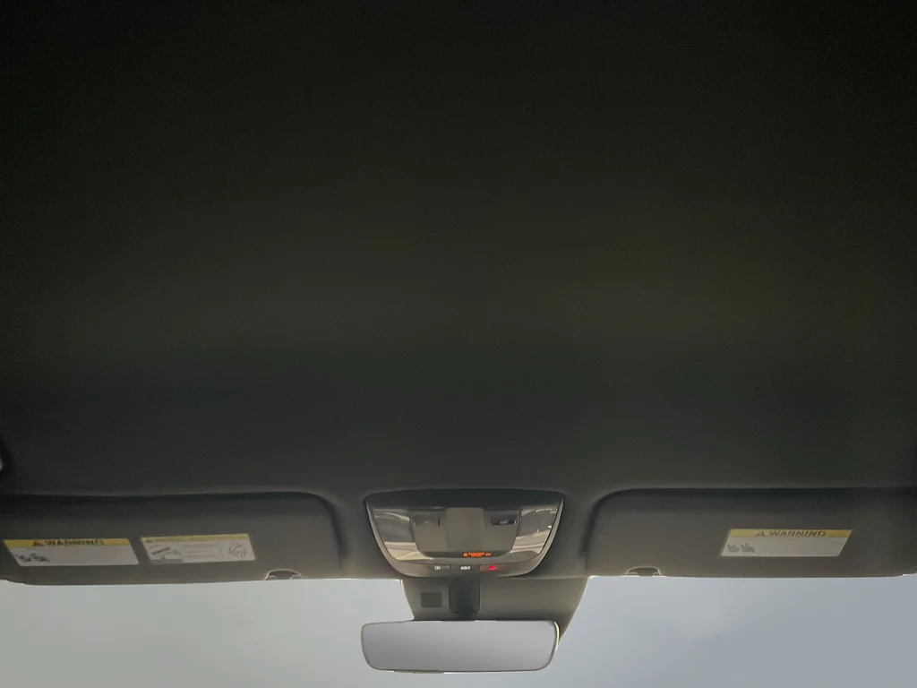 Used 2023 White Kia X-Line image 19