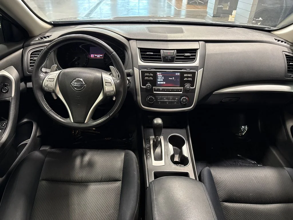 Used 2016 Gray Nissan 2.5 SR image 10