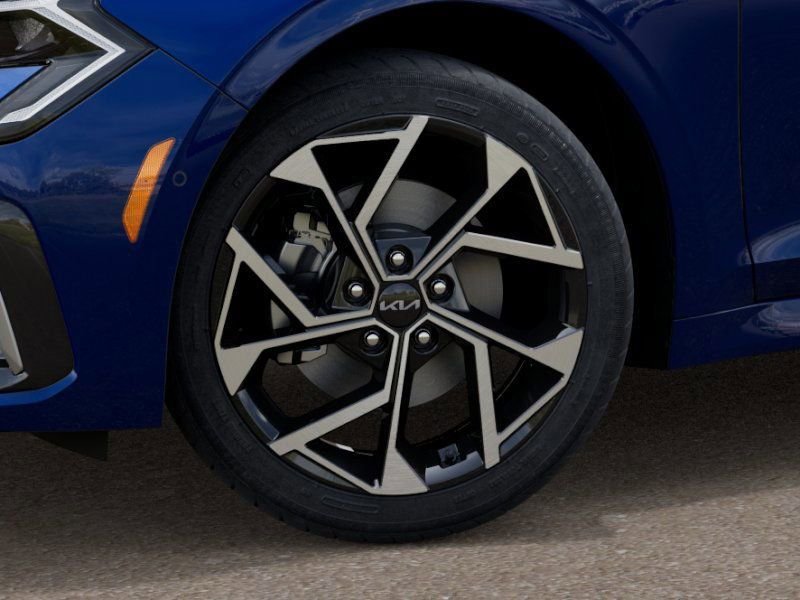 2025 Kia K5 EX - Photo 9