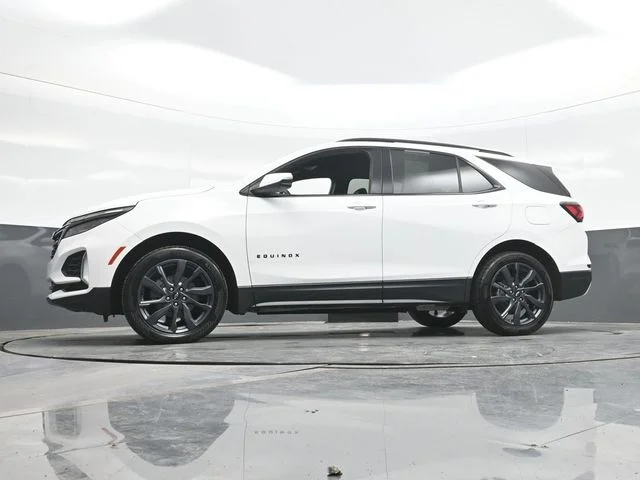 Used 2024 White Chevrolet RS image 21